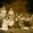 Е.А. Афонина, старшая пионервожатая пионерского лагеря «Машиностроитель», с пионерами. Иваново, м. Харинка, 1934 г.